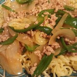 《アレンジ麺》野菜たっぷり！ひき肉あんかけ焼きそば